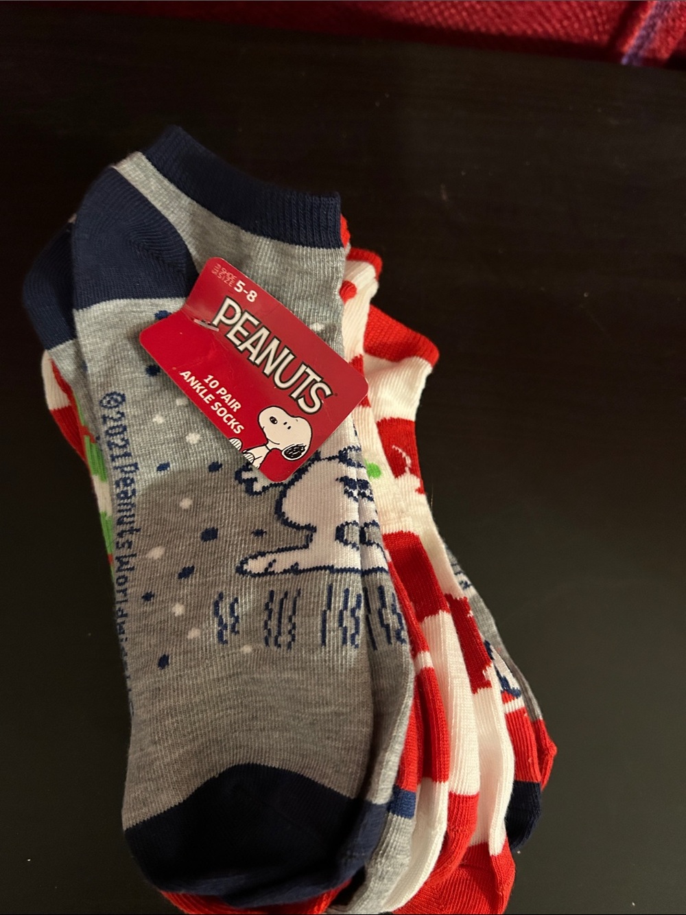 NWT Peanuts Set of Grey & Red Snoopy Holiday Ankle Socks - 8 Pack